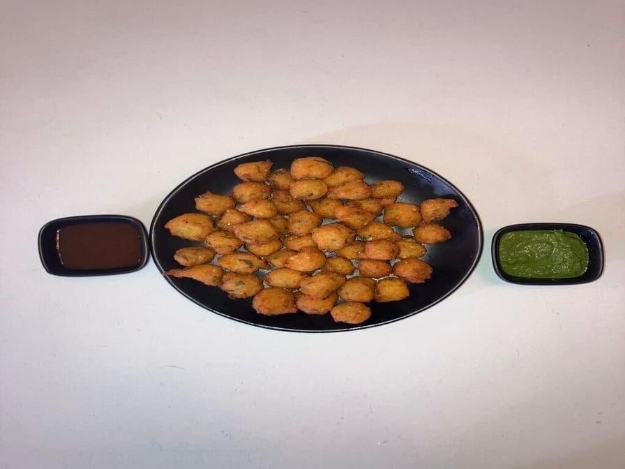 Moong Daal Pakoda (Online).