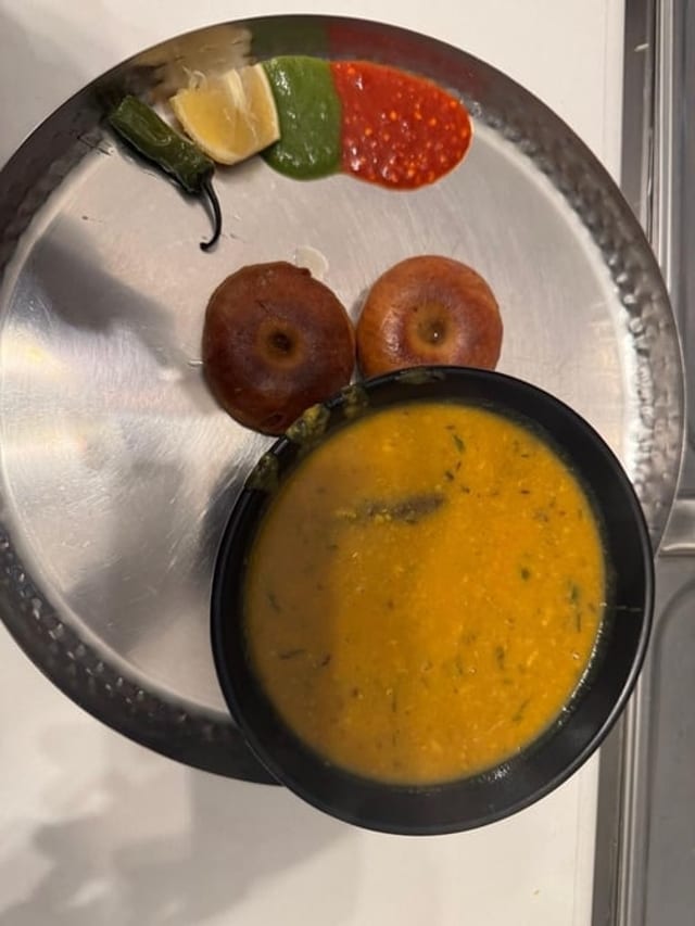 Daal Baati Combo (2 Baati, 16 Oz Daal, Ghee And Chutneys).