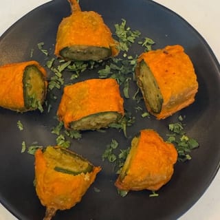 Jodhpur's Mirchi Vada (2 Pieces) (Online)