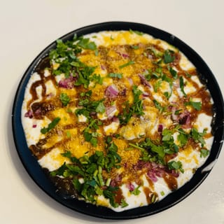 Rajasthani Pyaaz Kachori Chaat (2 Pcs) (Online)